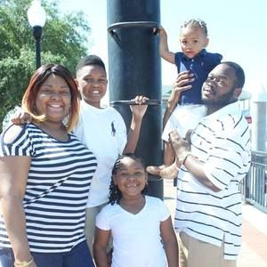 Meet your Posher, Ramona